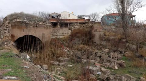 Tarihi Cırgalan Hanı, Harabeye Döndü