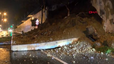 Pendik'te Okulun İstinat Duvarı Çöktü