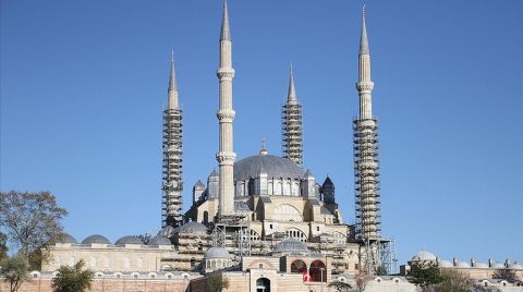 Selimiye Camisi'nin 594 Penceresi Yenilendi