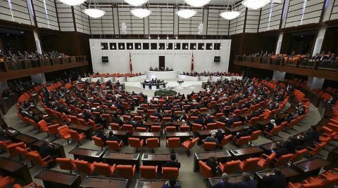 '6 Şubat Depremi Araştırılsın' Önergesi Reddedildi