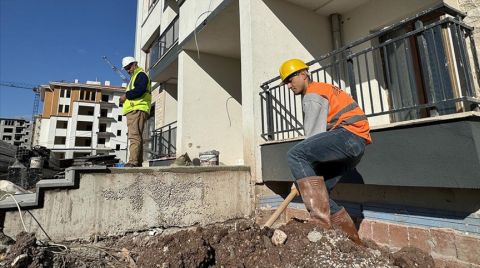 Osmaniye'deki Afet Konutlarının Yapımında Depremzedeler de Çalışıyor