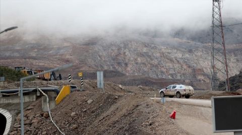 İliç’te Toprak Altında Kalan İşçileri Arama Çalışmaları Sürüyor