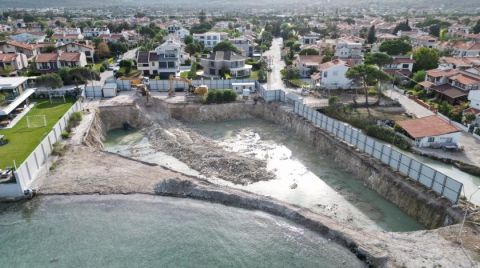 Çeşme’de Halk Plajı İnşaat Alanına Döndü