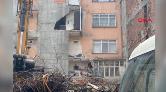 Güngören’de Bina Yıkımında Bitişik Apartmanın Duvarı Yıkıldı