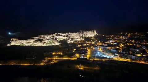 Kemah Kalesi’nin Aydınlatması Tamamlandı