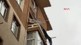 Avcılar'da Balkonu Çöken Bina Tahliye Edildi