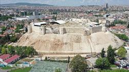 Gaziantep Kalesi'nde Restorasyonun Yıl Sonunda Tamamlanması Hedefleniyor