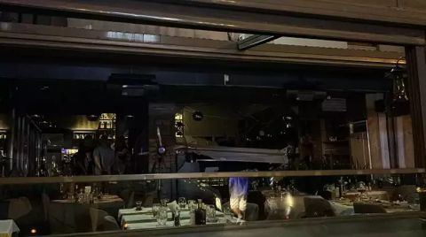 Kadıköy’de Restoranın Asma Tavanı Çöktü
