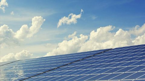 Küresel Güneş Enerjisi Sistemi Kurulumunda Tüm Zamanların Rekoru Kırıldı