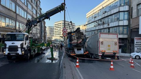 Güngören'de İSKİ Çalışmasında Yol Çöktü
