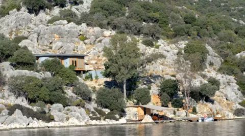 Üçağız Yarımadası'ndaki Kaçak Villanın Yıkım Kararını Danıştay Onadı