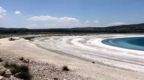 Salda’da 5 Yılda, 3 Kilometrekarelik Yüzey Alanı Kaybı
