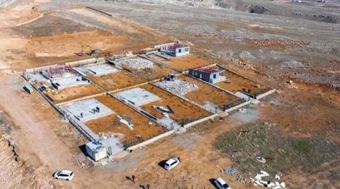 Hasankeyf’te Hazine Arazisine İnşa Edilen Kaçak Villalar Yıkıldı