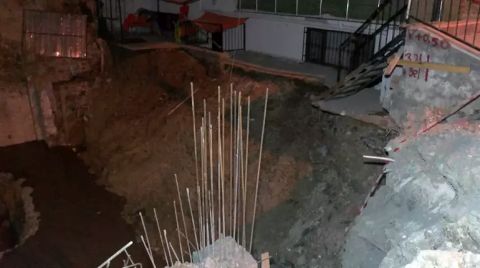 İnşaat Alanında Toprak Kayması; Yan Binada Çatlaklar Oluştu