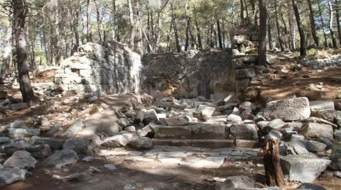 Kadyanda Antik Kenti’nde Yüzey Araştırmaları Sürüyor