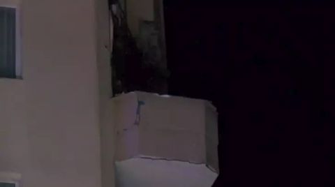 Kadıköy’de Balkonu Çöken Bina Tahliye Edildi