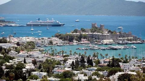 Turistik İlçelerdeki İnşat Yasağı Başlangıcı 15 Gün Ertelendi