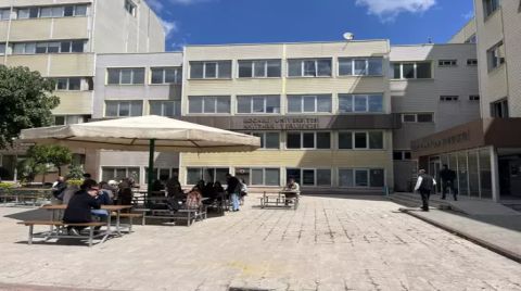 Kocaeli Üniversitesi’nde Bir Bina Çatlaklar Nedeniyle Boşaltıldı