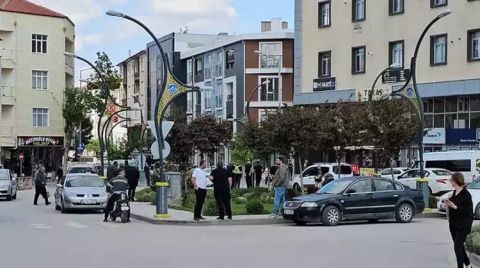 Konya'daki 5.2'lik Depremde, 7 Evde Küçük Çaplı Çatlaklar Oluştu