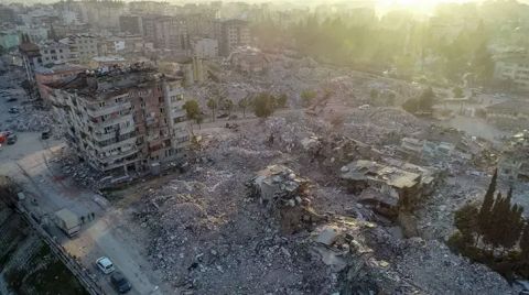 Deprem Bölgesinde Mücbir Sebep Hali Uzatıldı