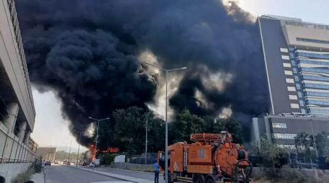 Plastik Fabrikasındaki Yangın Hastaneye Sıçradı