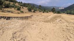 Depremzedeye Haber Vermeden Tarlasını Kazdılar
