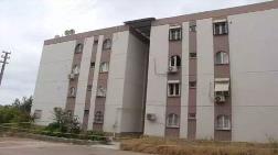 Adana’da Apartman Merdivenleri Çöktü, 10 Kişi Mahsur Kaldı