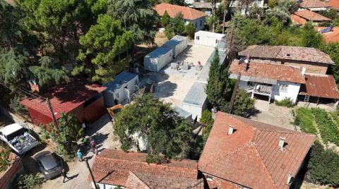 Depremin Vurduğu Sındırgı'da İlk Geçici Barınma Merkezi Kuruldu