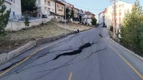 İspir’de Heyelan; 7 Apartman Tahliye Edildi