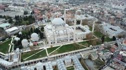 Süleymaniye Camii'nin Mozaik Taş Süslemeleri Çalındı
