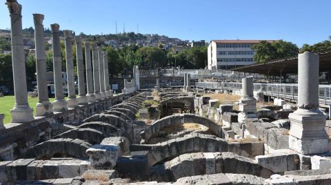 Smyrna'da İzmir'in Tekstil Kenti Olduğunu Gösteren Objeler Bulundu