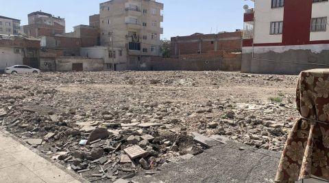 Yıkılan Binaya ‘Az Hasarlı’ Raporu Verildi