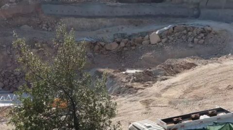 İnşaat Alanında Yapılan Kontrollü Patlamada Çevredeki Yapılar Zarar Gördü