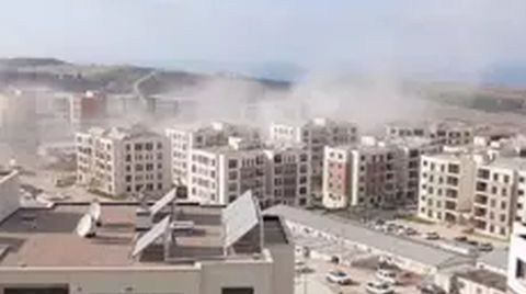 Kule Vinç, Binanın Üzerine Devrildi