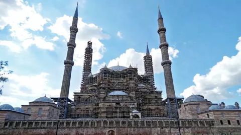 Prof. Dr. İlber Ortaylı'dan 'Selimiye Camisi' Tepkisi