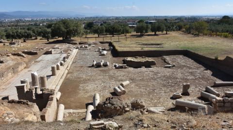 Metropolis'te 1800 Yıllık Agora Bulundu