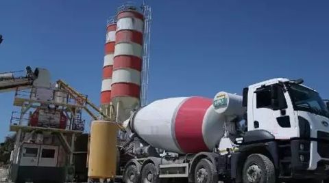 Şehrin Ortasındaki Beton Santraline Halk Tepkili