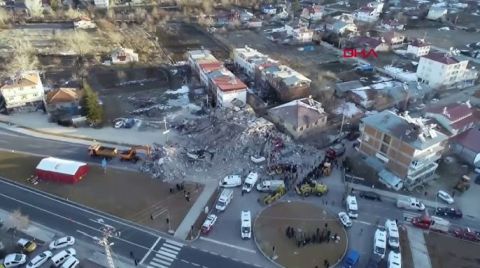 Deprem Kentinde Kentsel Dönüşüm Rafa Kaldırıldı