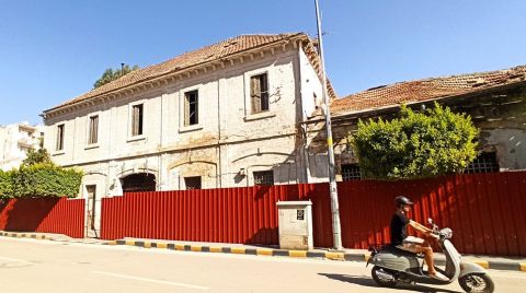Depremde Hasar Gören 125 Yıllık Okulda Restorasyon Başladı