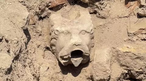 Bathonea Antik Kenti Kazılarında Atölyeler Ortaya Çıkarıldı