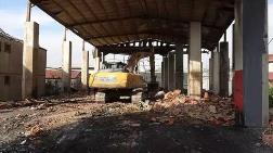 7 Kişinin Öldüğü Yanan Kozmetik Fabrikası Yıkılıyor