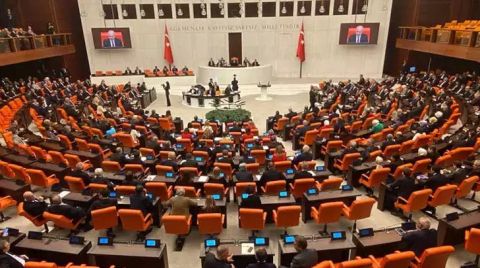Vakıf Taşınmazlarında Düzenlemeleri İçeren Kanun Teklifi Meclis'te Kabul Edildi