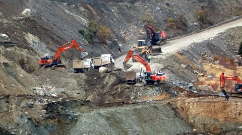 Sivas'ta Göçük Altında Kalan Şantiye Müdürü 8 Gündür Aranıyor