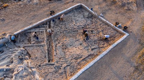 Canhasan'da 8 Bin 500 Yıllık Ayna Bulundu