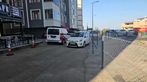Kamulaştırma Bedeli Ödenmeyince Arsa Sahipleri Yolu Trafiğe Kapattı