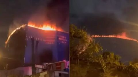 Üsküdar'da Ahşap Bina Yandı