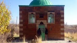 Defineciler, Tarihi Mezarlığı Talan Etti