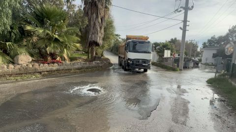 Bodrum'da Yine İsale Hattı Patladı