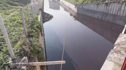 Haramidere'nin Rengi Kırmızıya Döndü