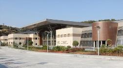 100 Milyon Dolarlık Kongre Merkezi Çürüyor